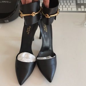 Authentic Gucci black stilettos gold horsebits